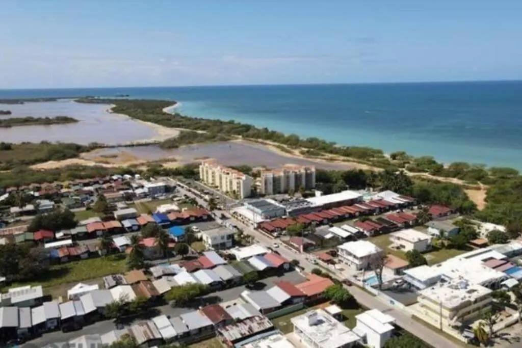 Eterno Paraiso Combate Beach Cabo Rojo 0*,